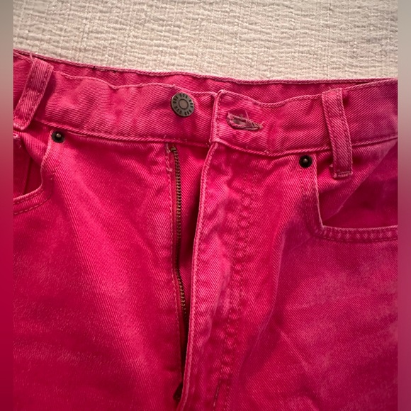 URBAN OUTFITTERS high and loose jeans size 29 but fits small (bc its highrise) - Picture 2 of 6